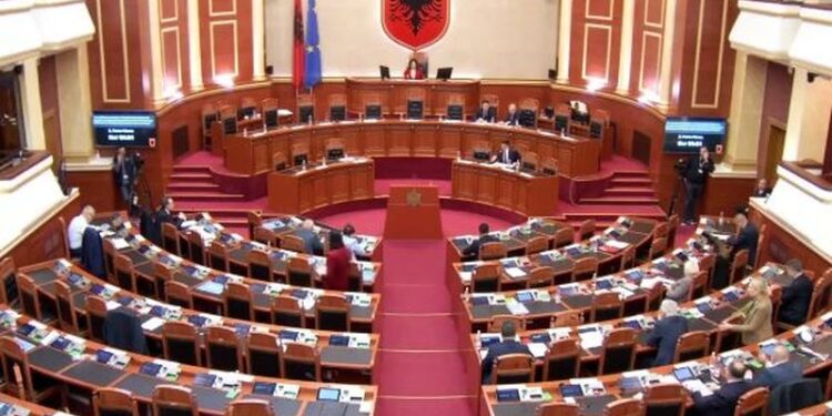 “I ke bërë akuza Berishës dhe Nokës”, Gogu i kthehet Bardhit: Kujdes kur flet me socialistët