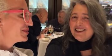 Elton Ilirjani flet për gjendjen e Parashqevi Simakut: Po qan, djali nuk do që ta takojë