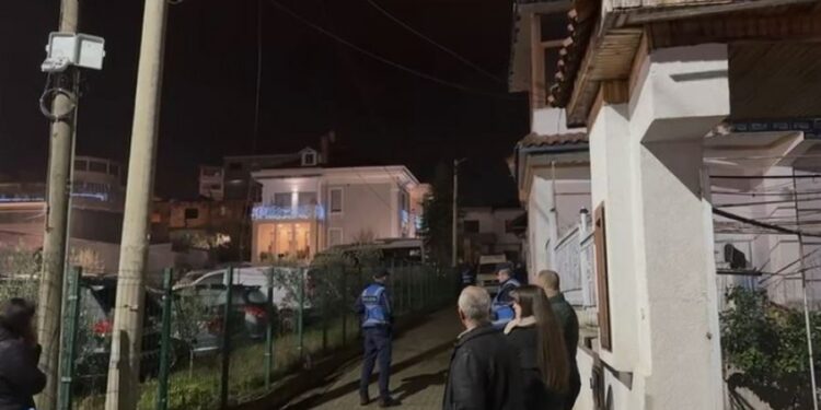 Si u asfiksuan në banesë pronari dhe i afërmi i tij në Tiranë (detaje)