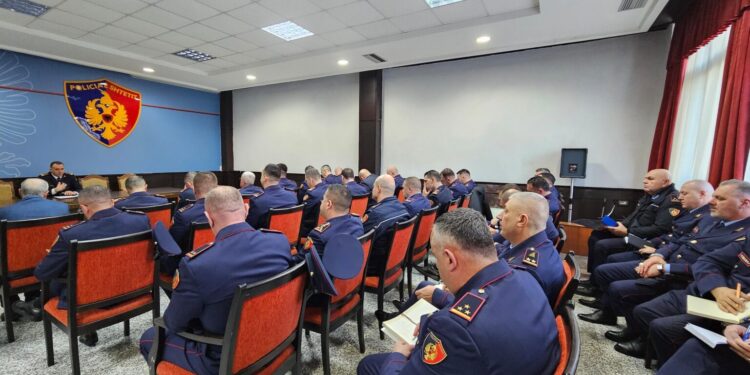 Nga siguria në shkolla te ajo rrugore/ Proda porosi shefave të Komisariateve: Angazhim maksimal për parandalimin e krimeve