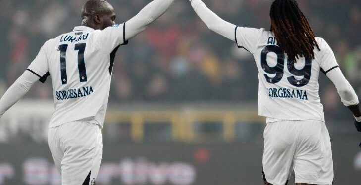 Napoli bën detyrën, fiton në Genoa