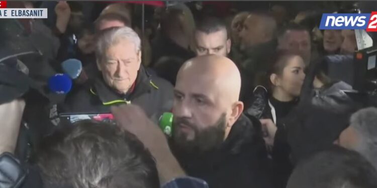 Revolta e qytetarëve”, Berisha i bashkohet protestuesve në rrugë: Dimër i ashpër për argatin në Tiranë dhe padronin në Beograd