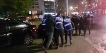 ‘Protesta e PD’, policia shoqëron në komisariat 15 protestues