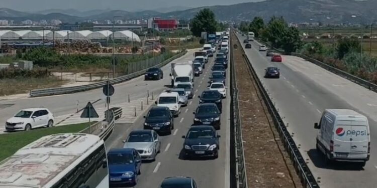 Shqipëria, vendi i 5-të më pak i rreptë për sa i përket gjobave për drejtimin e automjeteve