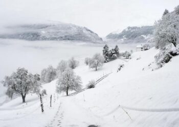 1m trashësi, dëbora bllokon rrugët në Theth