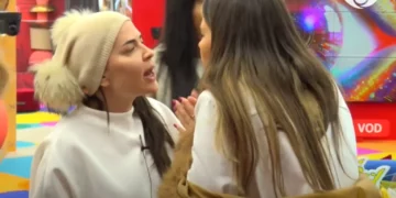 “Ik mbushu”, agravon debati mes Valbonës dhe Rozanës