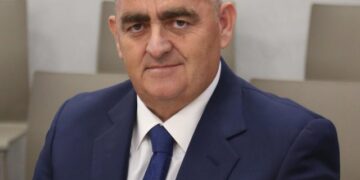 Fredi Beleri nuk heq dorë nga rikandidimi si kryebashkiak i Himarës: Po pres