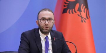 Bardhi: Dinjiteti i fierakëve nuk blihet nga Balluku me drejtorët e saj të korruptuar