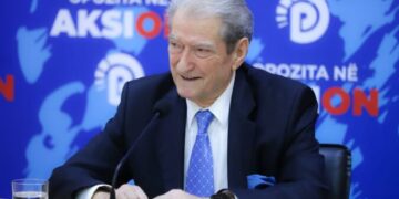 ‘Krim elektoral në Kukës’, Berisha vijon akuzat ndaj Majkos