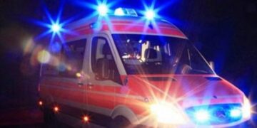 Aksident i rëndë në Berat, makina përplas për vdekje këmbësoren 30-vjeçare, shpëton fëmija i saj 2-vjeçar