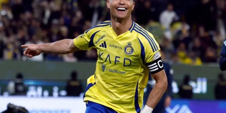 Cristiano e nisi vitin me gol, Al Nassr përmbys Al Okhdood