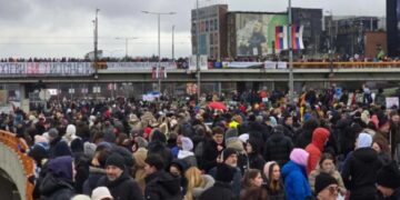 Protestë e fuqishme studentore në Beograd, bllokohet kryqëzimi kryesor i kryeqytetit serb