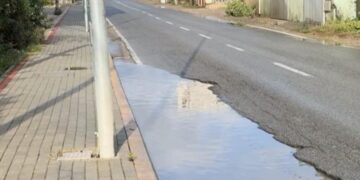 Degradimi i rrugës që lidh Shëngjinin me aksin Lezhë-Milot, banorët dhe drejtuesit e automjeteve ngrenë alarmin