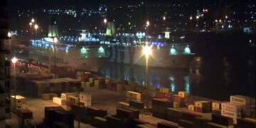 ‘Moti i keq’, anulohen lundrimet Durrës-Bari dhe anasjelltas