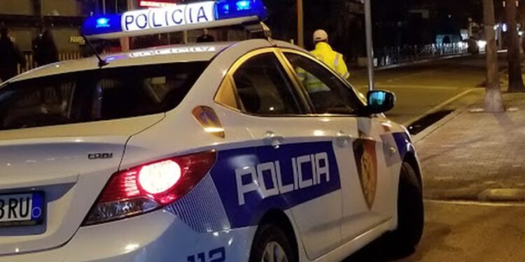 Sulm me thikë në një berberane në Pogradec, i riu plagoset rëndë