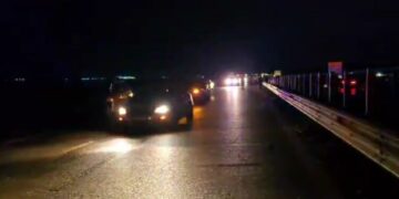 Gjurmët drejt zbardhjes së vrasjes në Fier-Vlorë, policia gjen automjetin e djegur të autorëve:Targat ishin të vjedhura