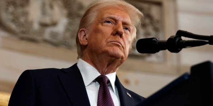 Trump ndalon udhëtimet e refugjatëve në SHBA, ja cila është kategoria që nuk preket
