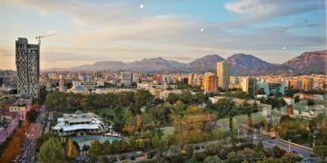 ‘Çmimet e apartamenteve në Tiranë vijojnë të rriten’, eksperti zbulon zonën me çmime të përballueshme në kryeqytet