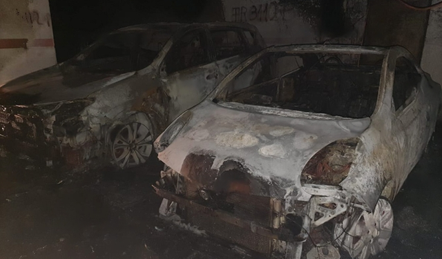 Zjarri te “Komuna e Parisit”, dalin pamjet e makinave të shkrumbuara në garazhd