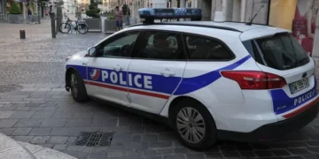 E rëndë, dy të mitur qëllojnë për vdekje me thikë 14-vjeçarin