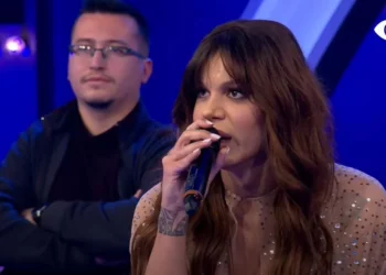 Batuta e Amber shkakton të qeshura: Egli nuk e donte Xumin sepse i dukej si hallexhi