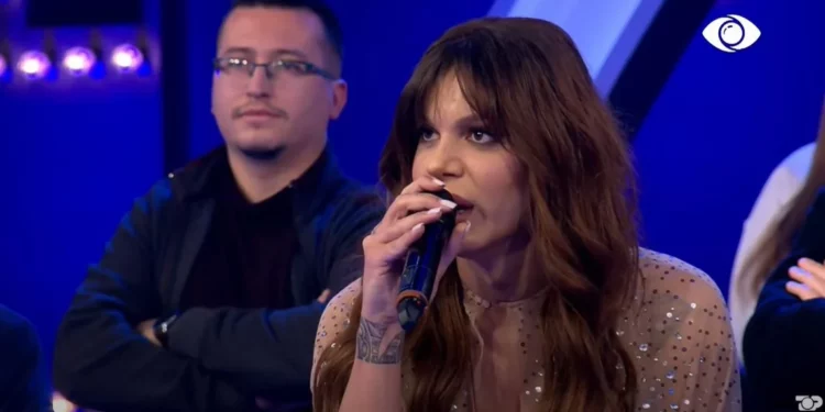 Batuta e Amber shkakton të qeshura: Egli nuk e donte Xumin sepse i dukej si hallexhi