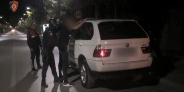 Arrestohen një burrë dhe një grua për vjedhjen e një X5