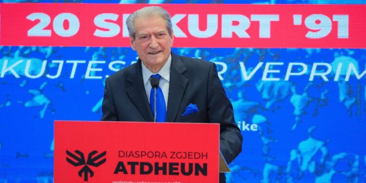 “Rama punoi me të gjithë forcën e tij për një Shqipëri pa opozitë”, Berisha: Në 12 vite zbatoi platformën anti-shqiptare të largimit të qytetarëve nga vendi