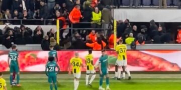 ‘Liga e Europës’, Sherr masiv mes tifozëve, ndërpritet ndeshja mes Anderlehtit dhe Fenerbahçes