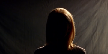 Skandal në Premier League/ Trajneri pranon se ka kryer marrdhënie me një të mitur në këmbim të parave