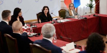 Spiropali pret në takim përfaqësuesit e Forumit për Europën Lindore dhe Qendrore të Parlamentit të Saksonisë