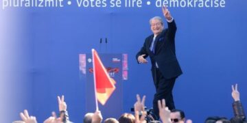 Berisha: Nesër, në ora 17:00, e gjithë Shqipëria në protestë! Është koha për ndryshim