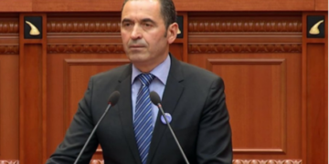 “Nuk do tërhiqemi”, Çelaj njofton kandidimin në primaret e PD: Opozita po lufton për mbijetesë