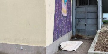 ‘E rëndë’, flinte në një strehë të stacionit të trenit në Strasburg, gjendet pa shenja jete shqiptari
