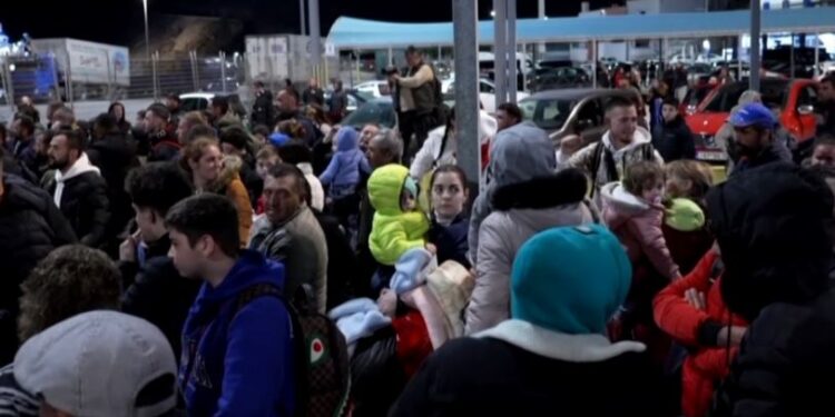Natë ankthi në Santorini, tre tërmete të reja godasin ishullin brenda 10 minutave, ja sa ishte magnituda