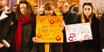 Vdekja tragjike e 20-vjeçares në Shkup, qytetarët dalin në protestë, kërkojnë reforma urgjente