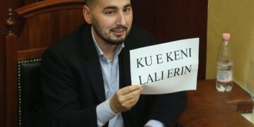 “Ku e keni lali Erin?”, opozita ironizon në Kuvend arrestimin e kryebashkiakut Veliaj