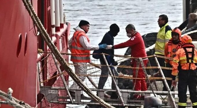Qendrat bosh në Shqipëri, Italia shqyrton një plan të ri për emigrantët, ja çfarë mund të ndryshojë