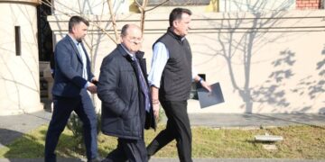 ‘Nuk kam më detyrimin të hesht për çfarë më kanë parë sytë’, kryebashkiaku Veliaj reagon nga burgu