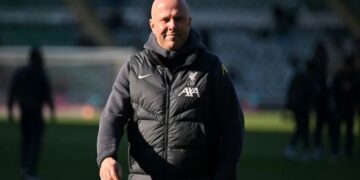 “Derbi i vështirë, por pres reagim pas humbjes në Kupë”, Slot flet para sfidës ndaj Everton