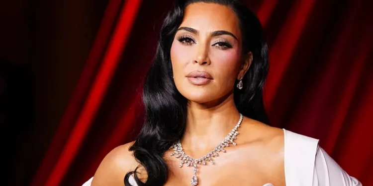 Kim Kardashian mbron fëmijët e saj nga Kanye, vendos rregulla strikte