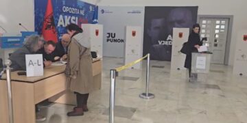 Primaret e PD, mbyllet procesi i votimit në 12 qarqet e vendit