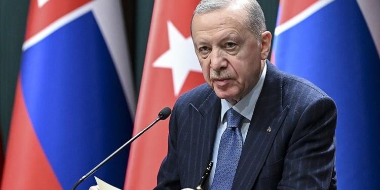 Erdogan: Nuk ka paqe të qëndrueshme pa pjesëmarrjen e Rusisë dhe Ukrainës