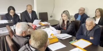 Tërmet Peçi dha dorëheqjen për të garuar në zgjedhje, Julinda Karteri merr drejtimin e Bashkisë Tepelenë