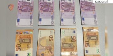 Tentoi të kalonte doganën e Kakavijës me rreth 29 mijë euro të pa deklaruara, e pëson 43-vjeçari
