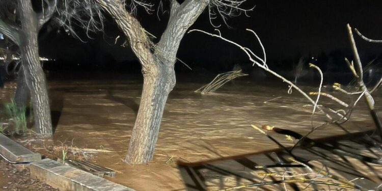 “Më e keqja nuk ka ardhur ende”, meteorologët paralajmërojnë qytetarët: Përmbytje të ngjashme me ato të…