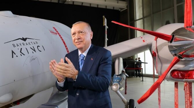 Turqia rrit eksportin e armëve, bëhet eksportuesi i 11-të më i madh në botë