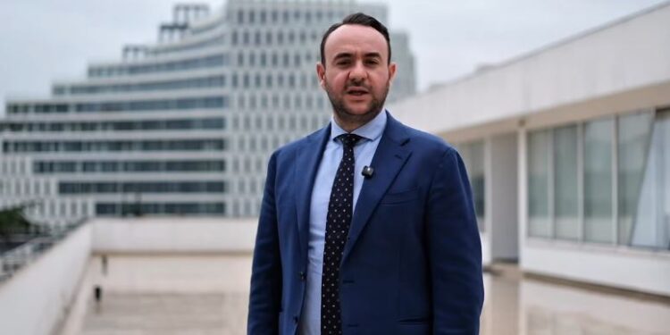 Protesta e PD kundër mbylljes së TikTok, Balliu: Nuk do ta lejojmë censurën dhe kontrollin e fjalës së lirë!