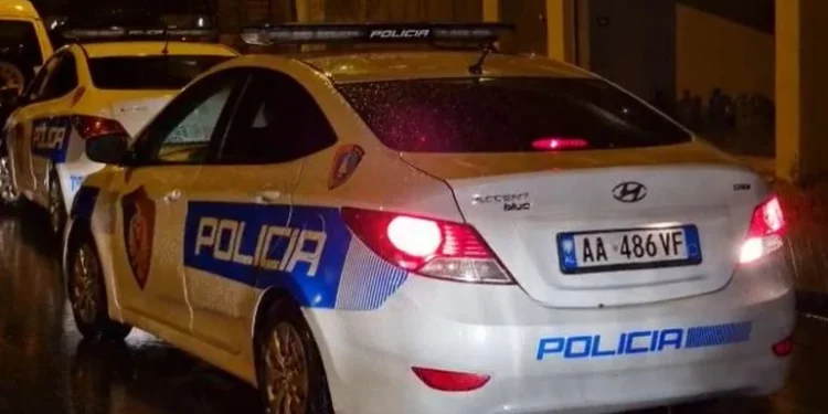 Aksident i rëndë në vend/ Motori përplas këmbësorin, dyshohet për një viktimë