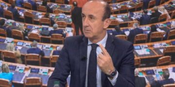 ‘Berisha mban peng PD-në’, Sula: Nëse mund Ramën, do i ulem në gjunjë e do i puth këmbët